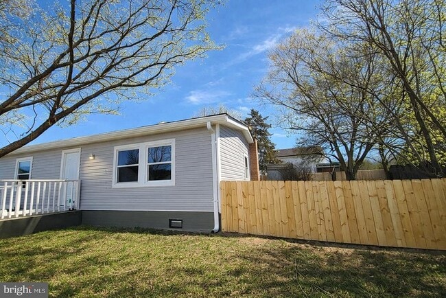 Building Photo - 87 Becks Ln