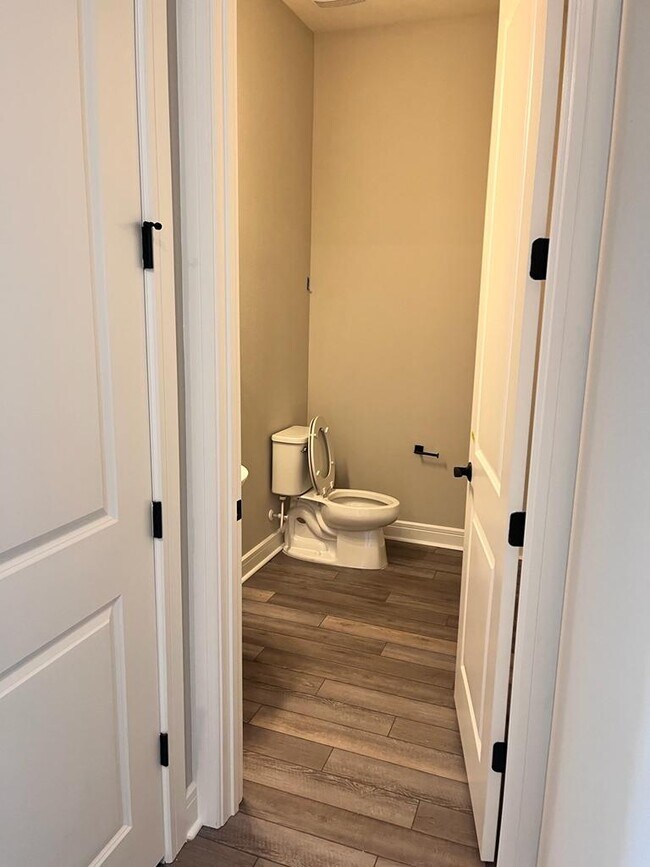 Building Photo - 13627 Ritta Is Dr