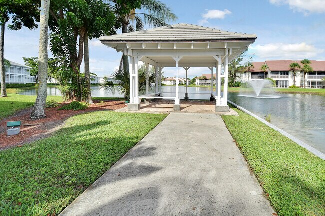 Building Photo - 160 Cypress Point Dr