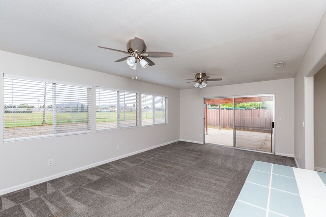 Building Photo - 3 bed, 2 bath Single Family Home in Mira Mesa
