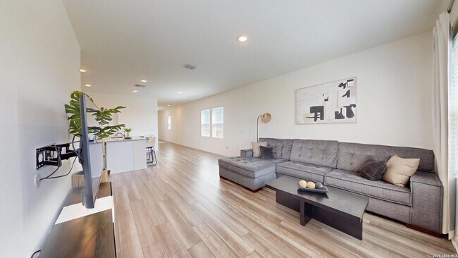 Building Photo - 5814 Lilac Lndg