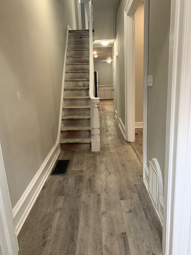 Building Photo - Newly Remodeled 3-bed / 3.5 bath Single Fa...