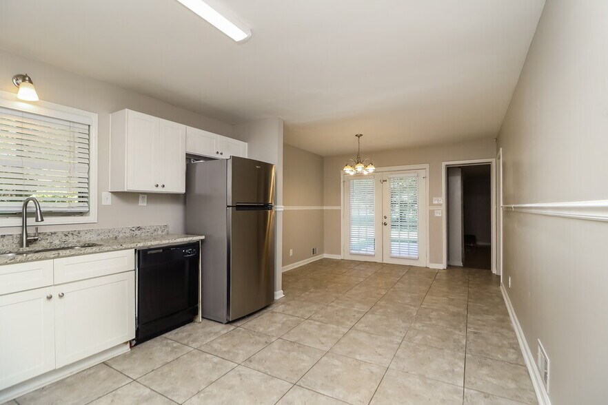 Building Photo - 1412 Idlewood Rd