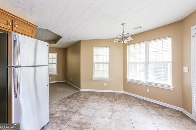Building Photo - 70 Oak Meadows Dr