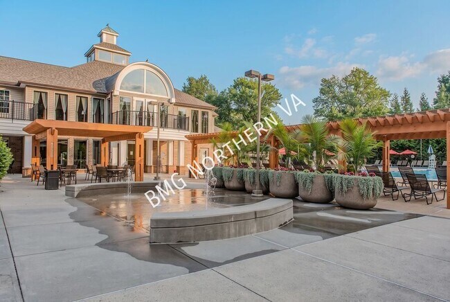 Building Photo - 6001 Keble Dr