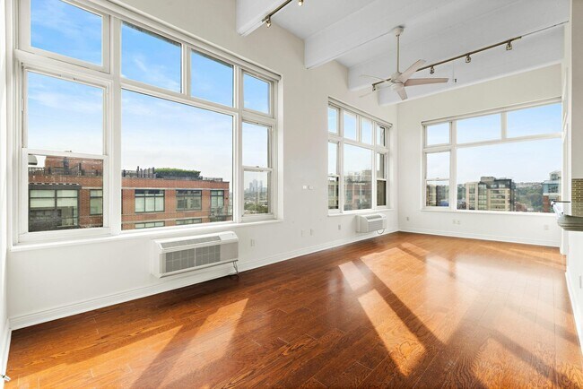 Building Photo - 1500 Hudson St