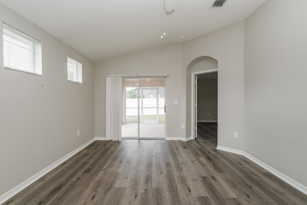 Building Photo - 8350 Crescent Moon Dr