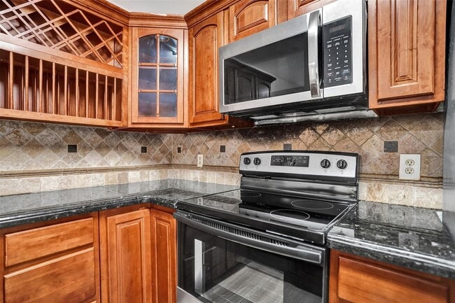 Building Photo - 4872 NW 95th Ave