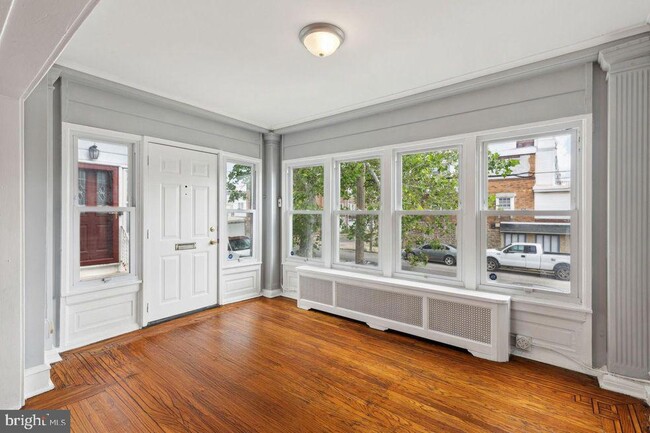 Building Photo - 1214 Van Kirk St