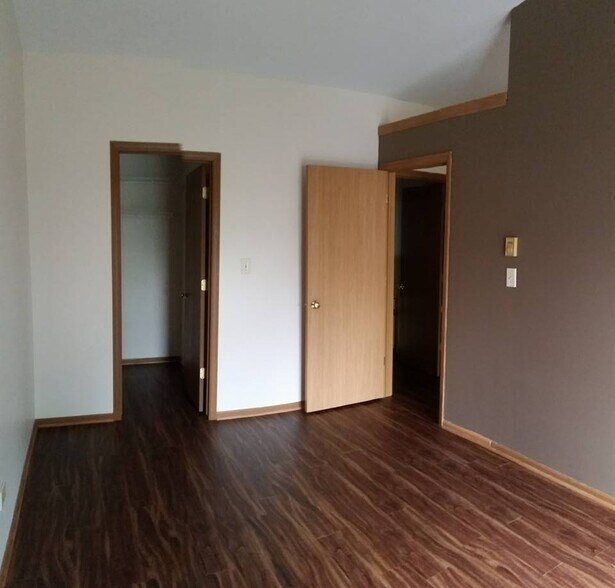 Bedroom - 4314 W Shamrock Ln