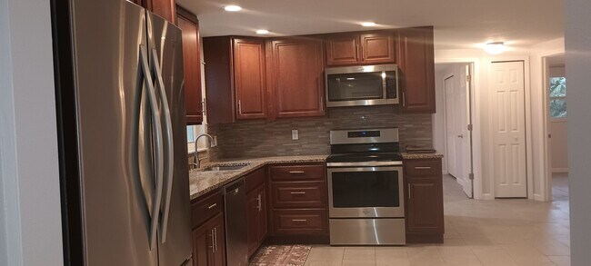 Building Photo - 6737 Udell Ln