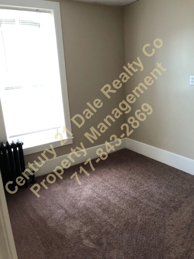 Building Photo - Renovated 2 Bedroom in Spring Grove, PA