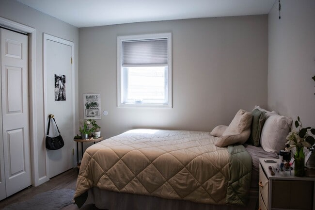 Building Photo - Beautiful Spacious Single-Family Home in Beaver Hills | 8-bed 3.5-bath