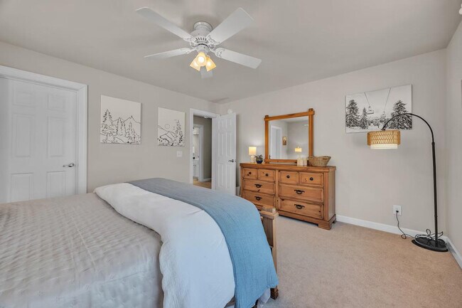 Building Photo - 270 Creatwood Trail