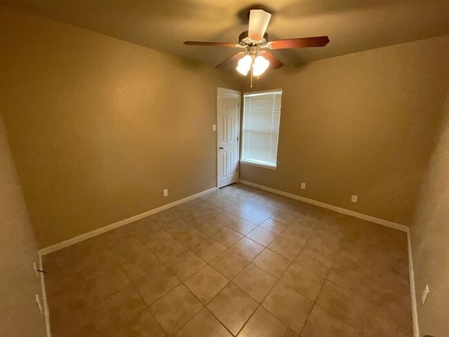 Building Photo - 1210 Powder River Dr