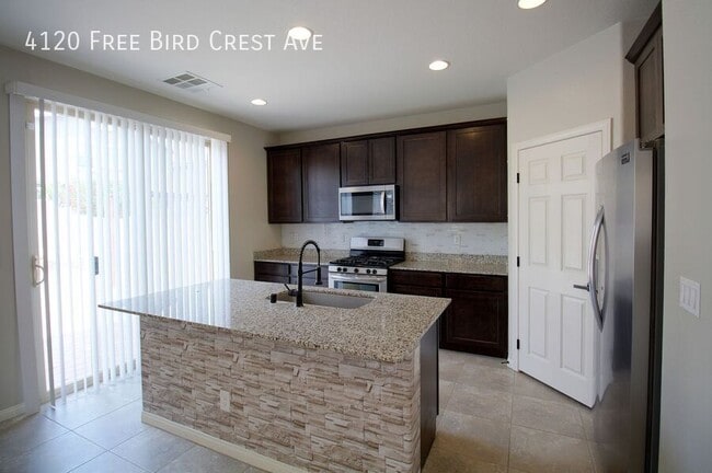 Building Photo - 4120 Free Bird Crest Ave