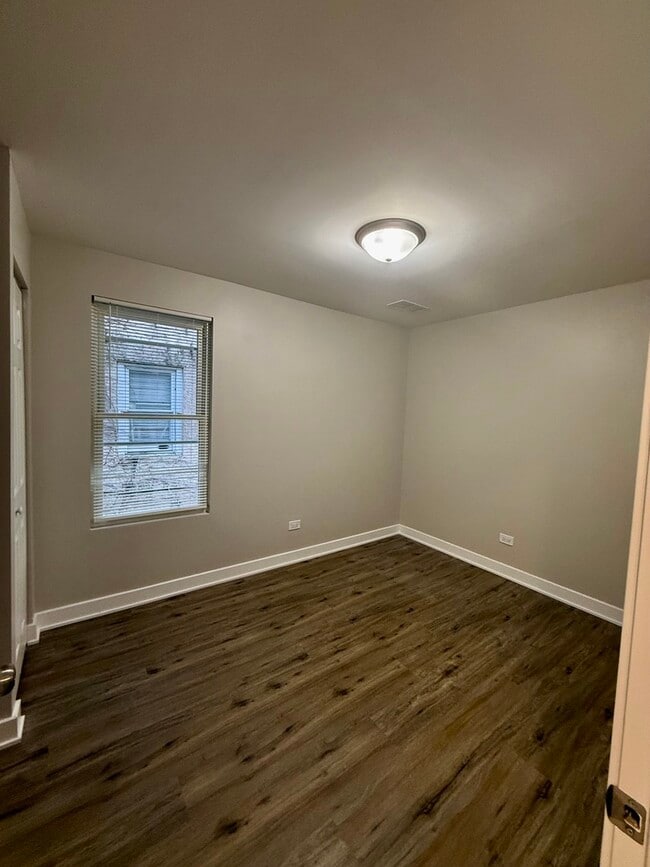 Building Photo - 146 S 9th Ave