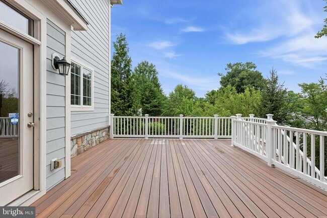 Building Photo - 1751 Tysons Crest Ln