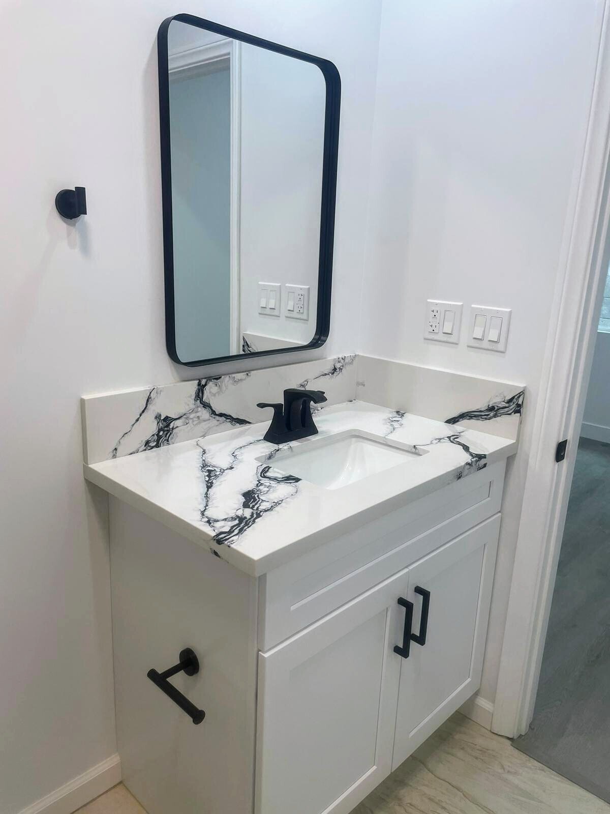 Building Photo - 19057 Friar St