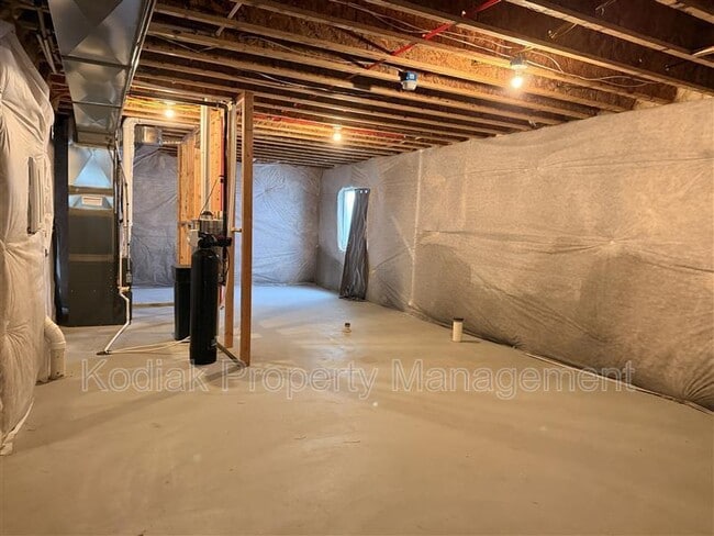 Building Photo - 3155 N 1500 E