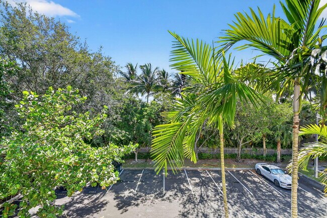 Building Photo - 6511 Emerald Dunes Dr