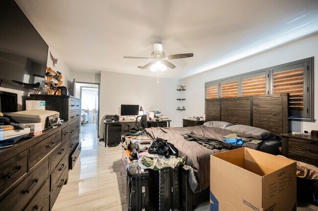 Building Photo - No HOA- Single story pool home