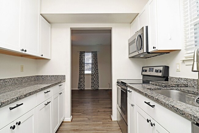 Building Photo - Dog-Friendly Duplex Close To The Shops at Stonefield