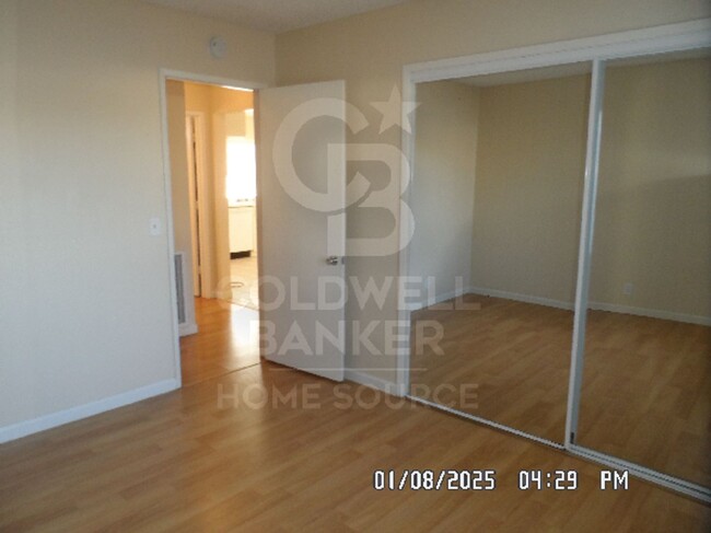 Building Photo - 3 Bedrooms, 2 Bathrooms, 1341 sq. ft.2 Car...