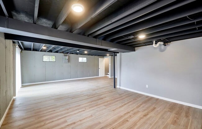 Building Photo - 7006 Shelton Ct