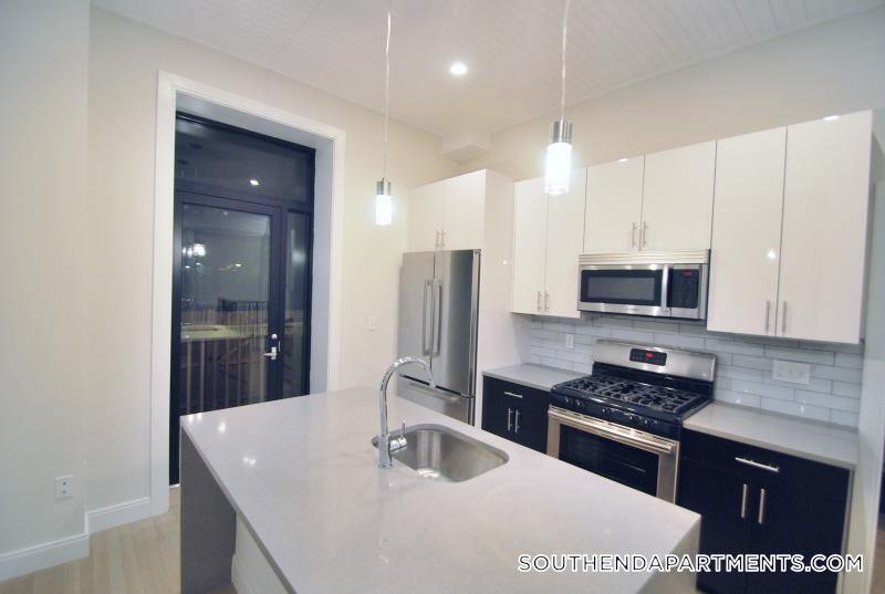 Building Photo - 11 Newcomb St