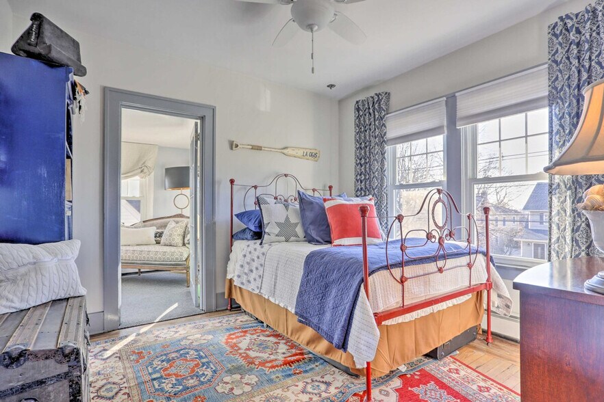 Building Photo - 257 Elm Ave