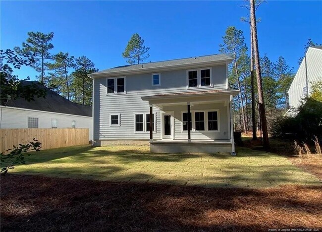 Building Photo - 735 Blue Bird Dr