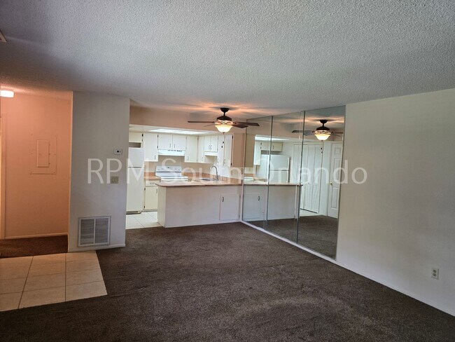 Building Photo - 88 Windtree Ln