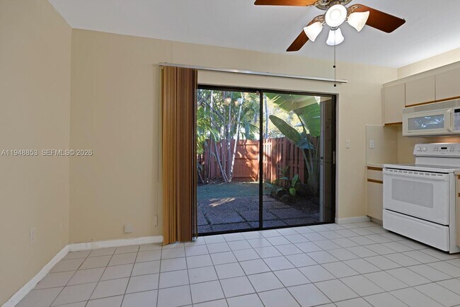 Building Photo - 7867 SW 102nd Ln