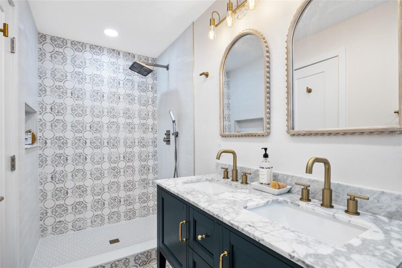 Building Photo - 3735 101st Ave N