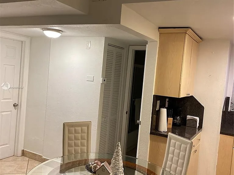 Building Photo - 8830 Fontainebleau Blvd