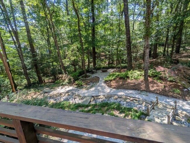 Building Photo - Fabulous 5 Bedroom Home in North River