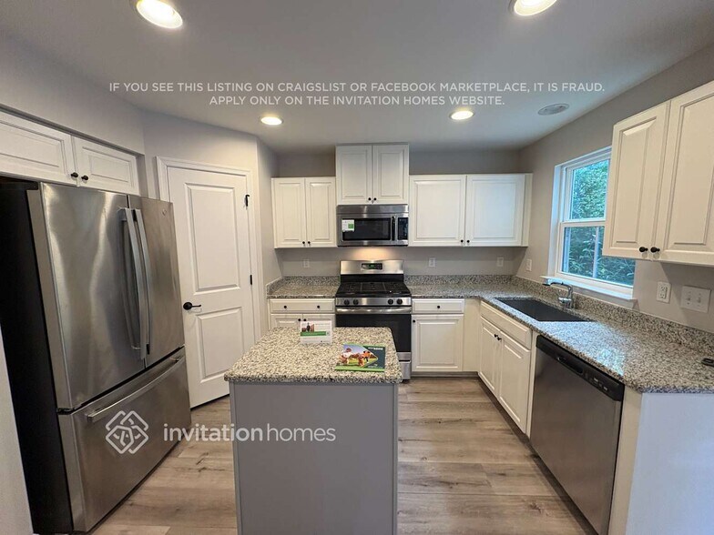 Building Photo - 949 Fairdale Ct