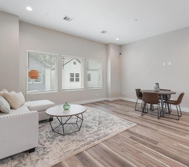 Building Photo - Luxury New Construction Home for Lease – Easter Jensen Area, North Houston