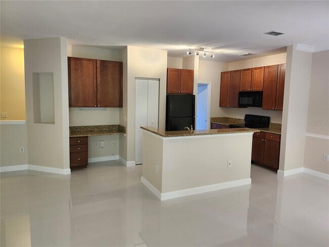 Building Photo - 2279 Portofino Pl