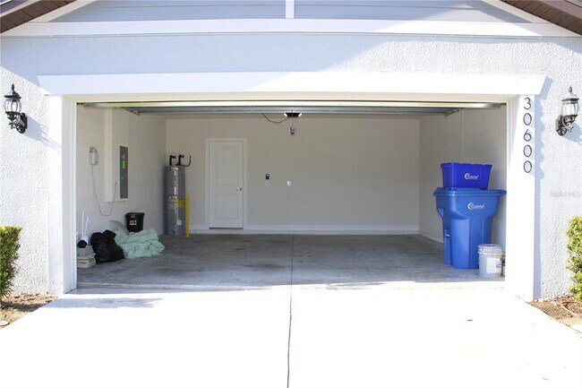Building Photo - 30600 Thunderbird Dr