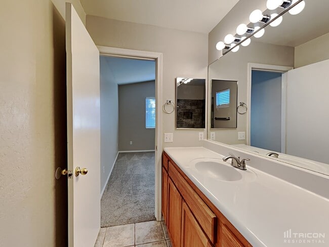 Building Photo - 30610 N Coral Bean Dr