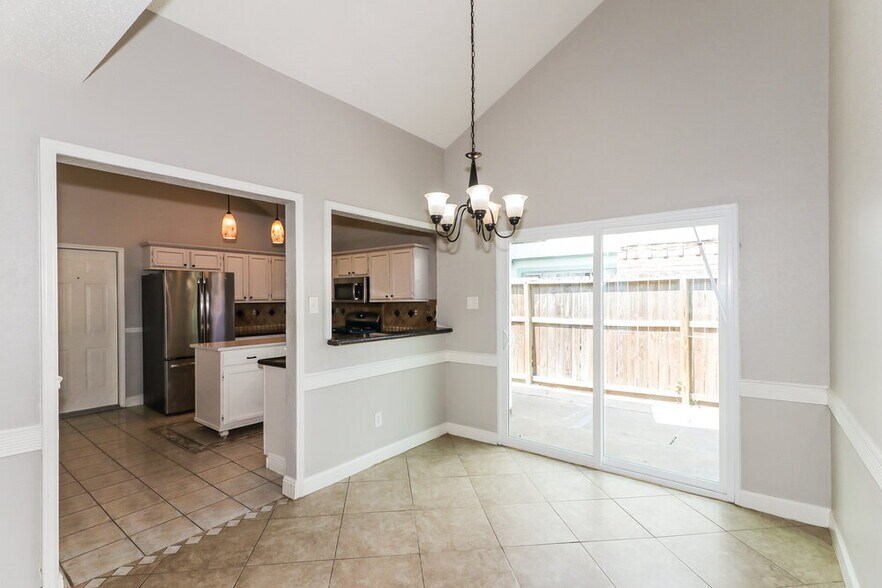 Building Photo - 4210 Hawk Meadow Dr