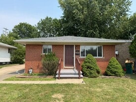 Building Photo - 5597 Kenton Ave