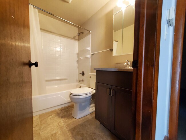 Building Photo - Coolidge