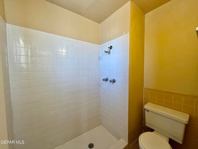 Building Photo - 317 Bright Water Ln