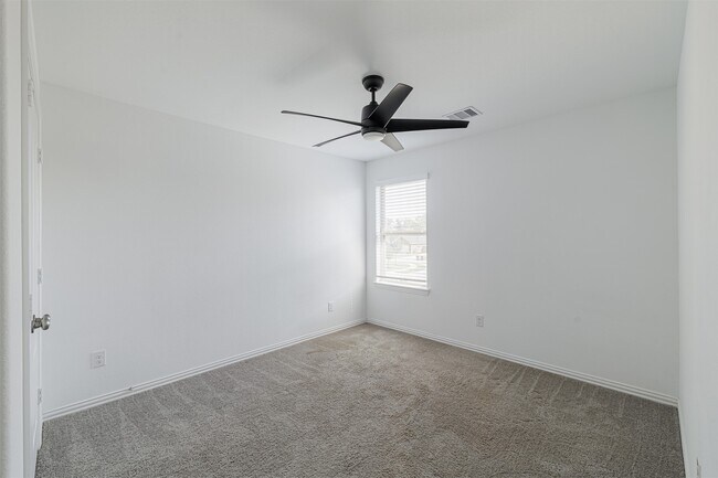 Building Photo - 31319 Horseshoe Meadow Bend Ln