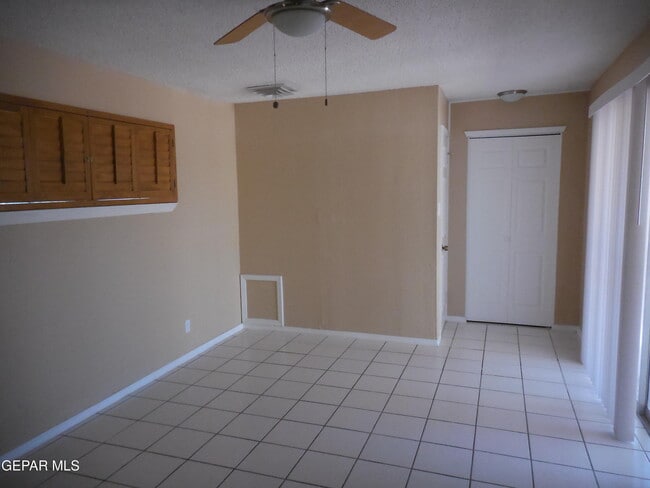 Building Photo - 1127 Del Norte St