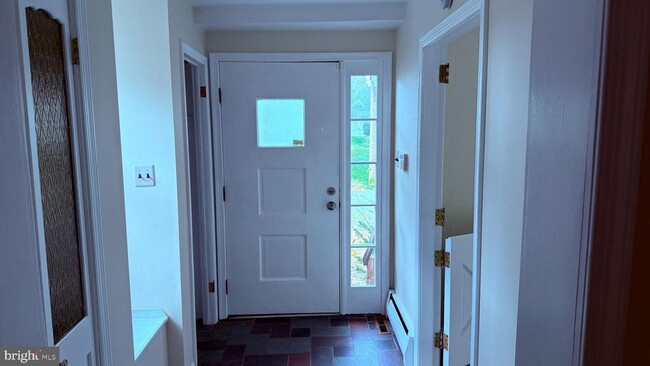 Building Photo - 328 Hutchinson Terrace