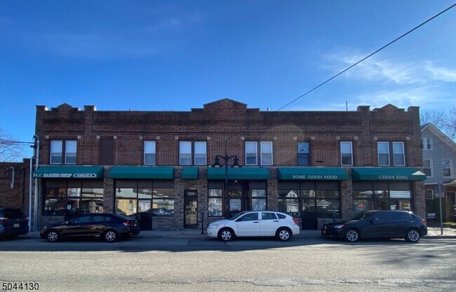 Building Photo - 554 Valley Rd